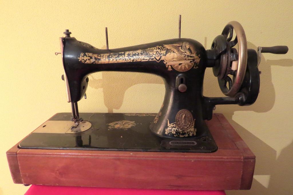 Почему стучит швейная машинка при шитье